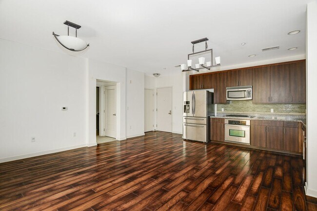Building Photo - Coveted Condo at Atlas in the Heart of Hil...