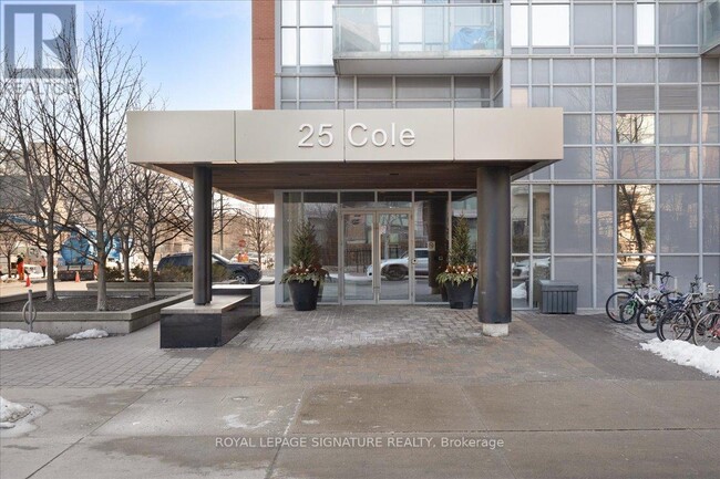 Building Photo - 25 Cole St