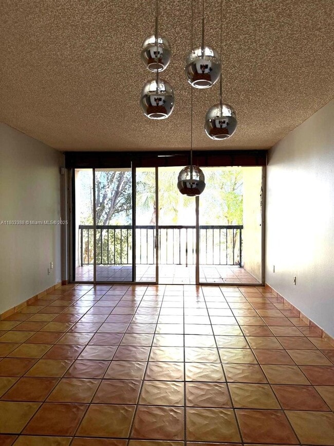 Building Photo - 10845 SW 112th Ave