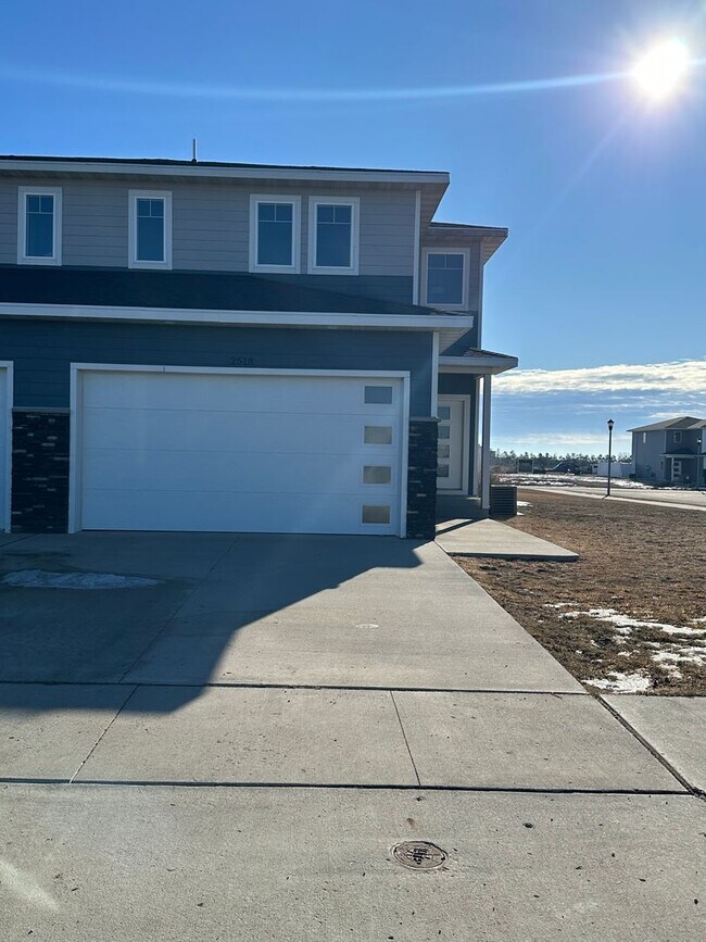 Building Photo - 2518 Granite Dr NW