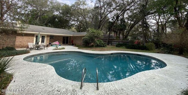 Foto del edificio - 5430 Woodwind Terrace