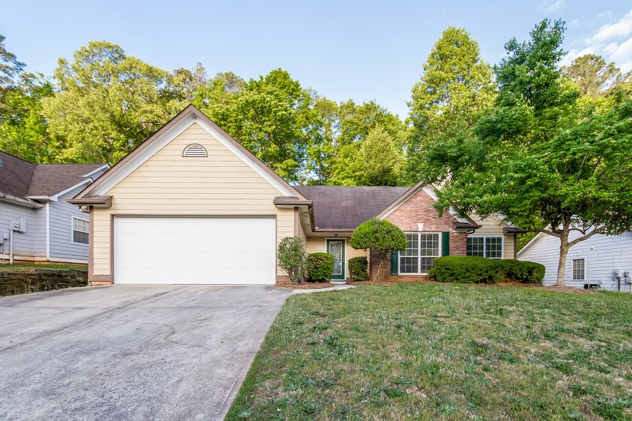 Primary Photo - 3030 Camelot Woods Dr