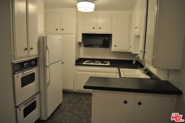 Foto del edificio - 705 Westmount Dr