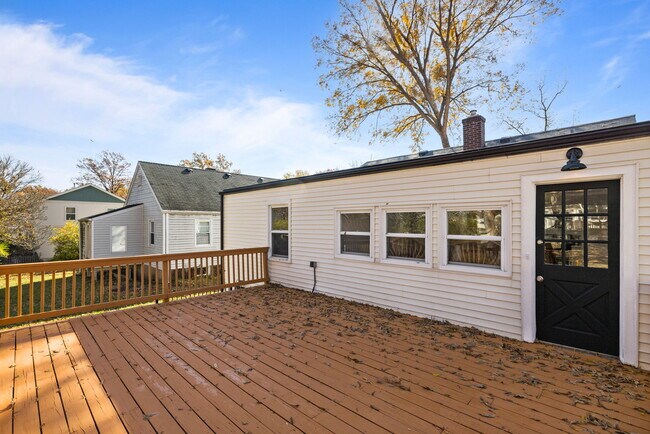 Building Photo - 407 Rose Ln