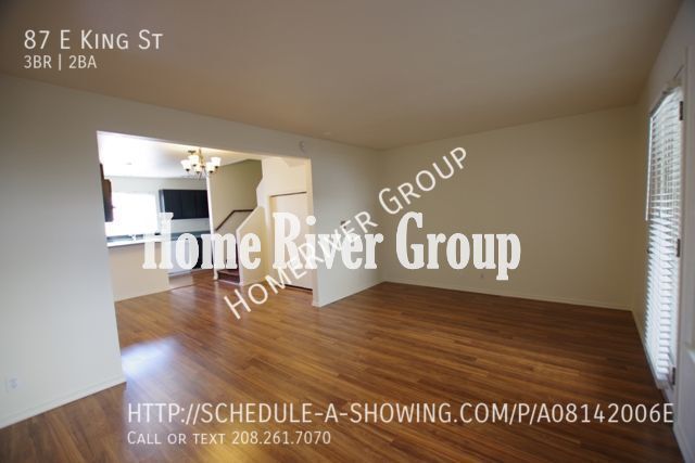 Foto del edificio - 3-Bed, 1.5-Bath Meridian Townhome