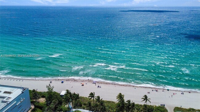 Foto del edificio - 1865 S Ocean Dr