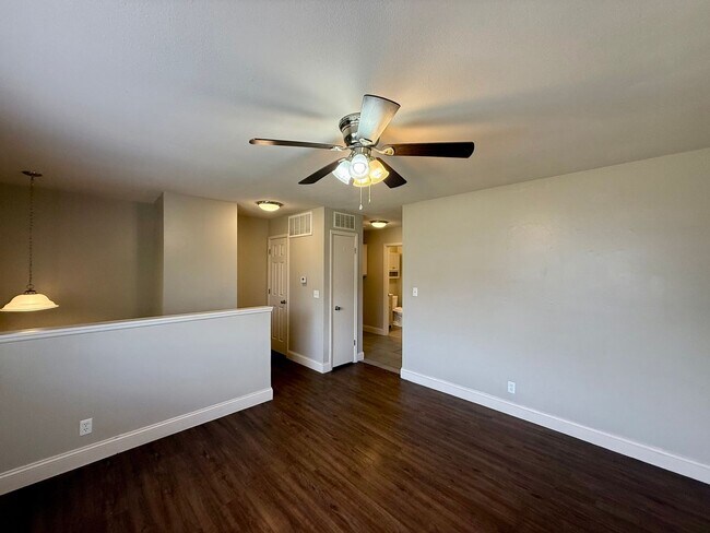 Foto del edificio - 2422 W Savannah St