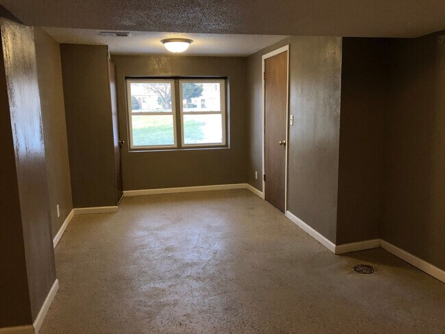 Foto del edificio - Spacious 3-Bedroom in Milan with 1-Car Garage!