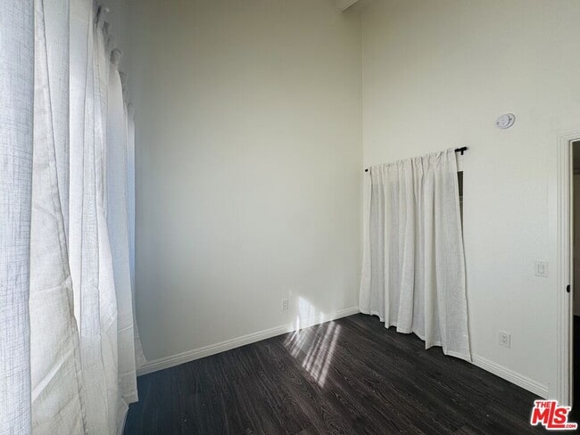 Foto del edificio - 43609 Stanridge Ave