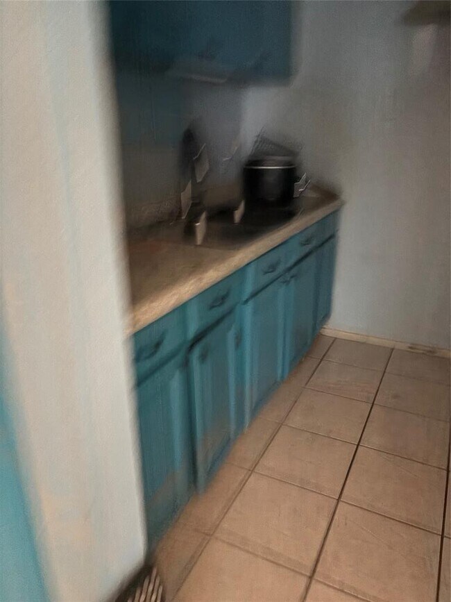 Foto del edificio - 7926 Mullen Dr