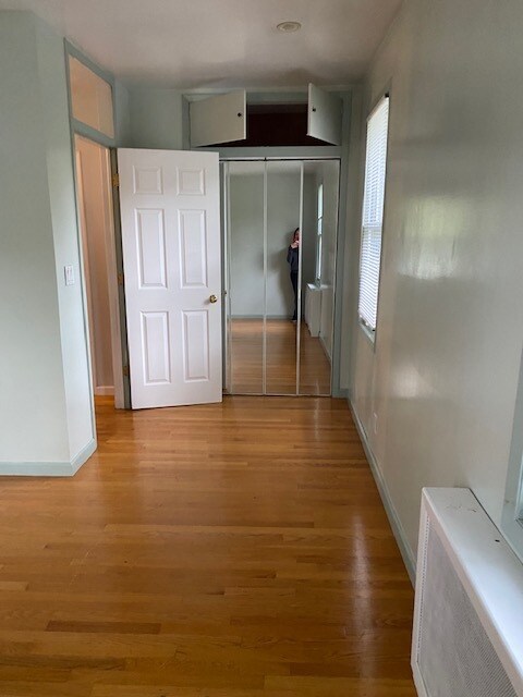 bedroom - 822 Woodbine Ave