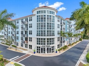 Building Photo - Paraiso at Fountain Square
