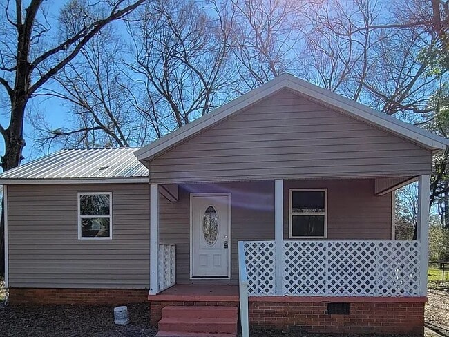 Building Photo - 902 Lafayette St