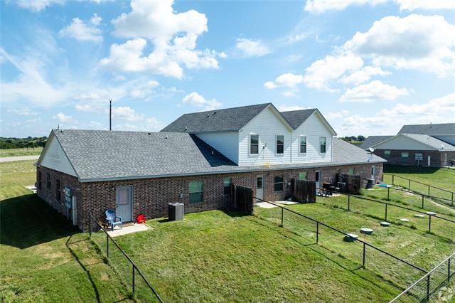 Building Photo - 8605 Ellis Dr