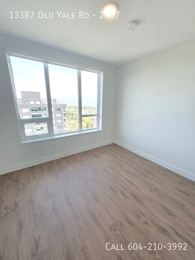 Photo du bâtiment - New Condo in The Holland Two!