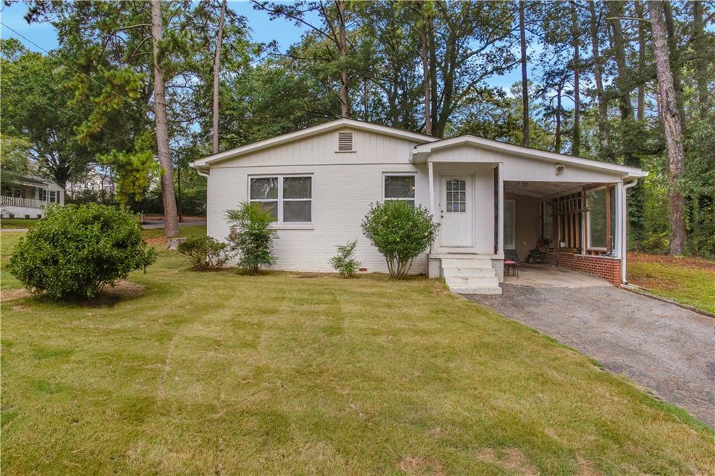 Primary Photo - 695 Trout St