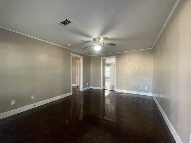 Foto del edificio - Cute 1 Bed, 1 Bath Duplex in Bryan