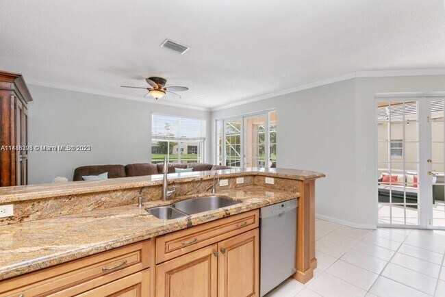 Foto del edificio - 177 E Bayridge Dr