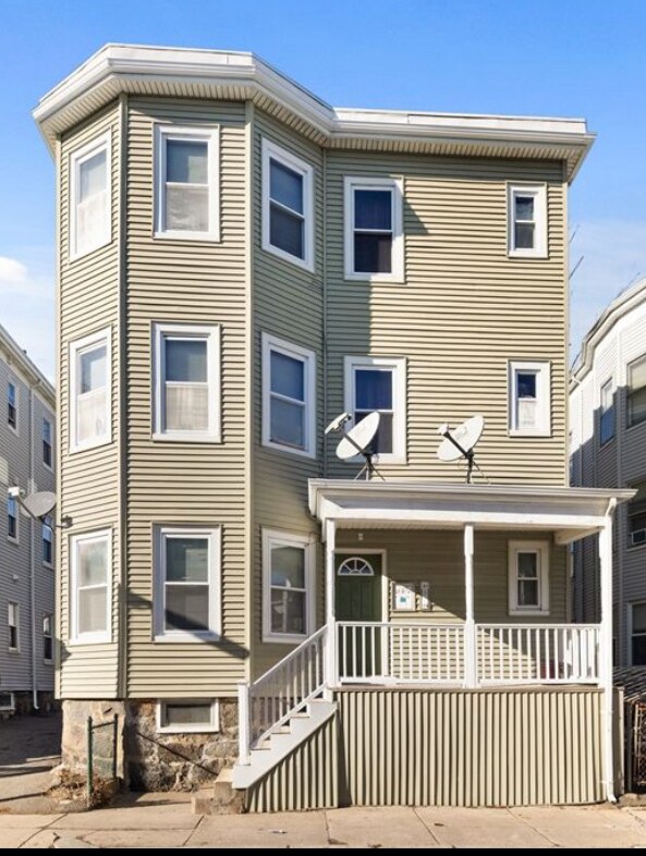 Primary Photo - 37 Lyon St