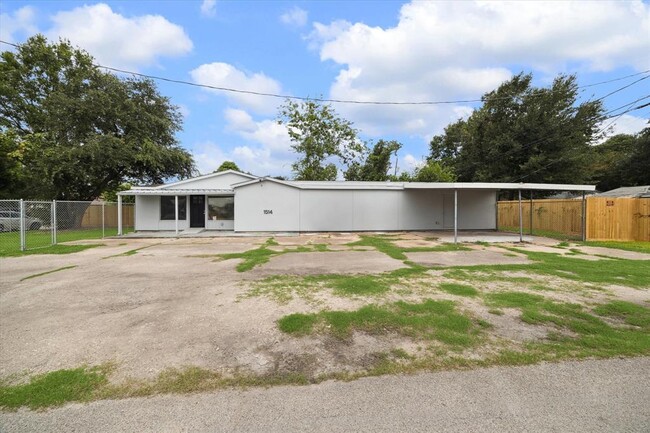Building Photo - 1514 Mercury Dr