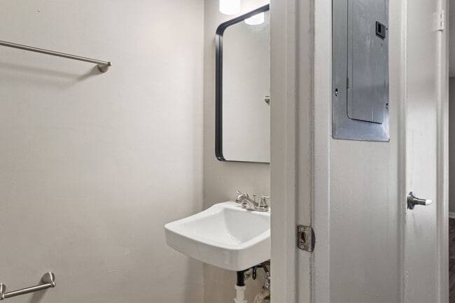 Interior Photo - Highland Pointe