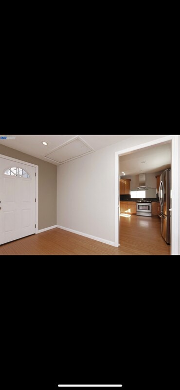 Foto del edificio - 9315 Hillside St