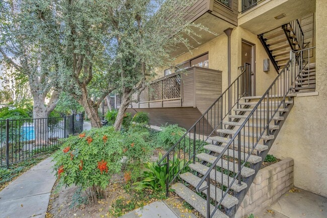 Building Photo - 7304 Corbin Ave