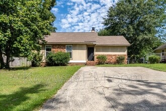 Building Photo - 830 Audubon Cir