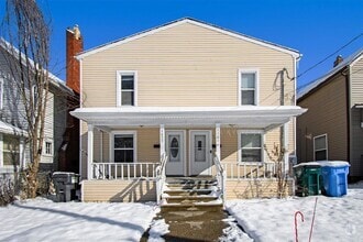 Building Photo - 1037 Bement St