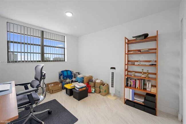 Foto del edificio - 2 br, 2 bath House - 1401 N Riverside Dr A...