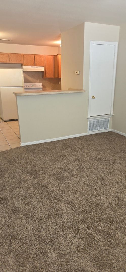 Building Photo - 809 Leifester Cir