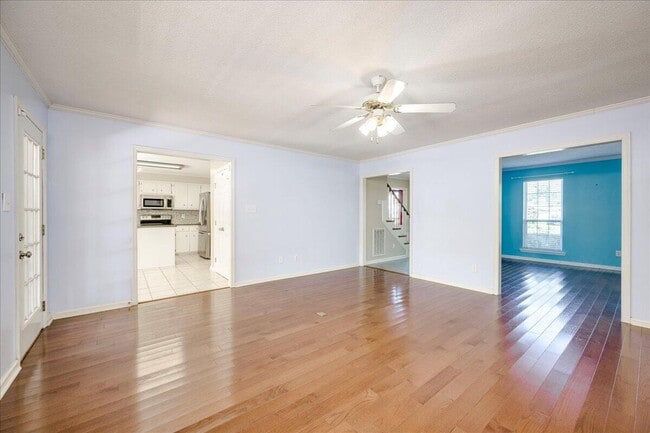 Foto del edificio - 3892 Beaver Brook Dr