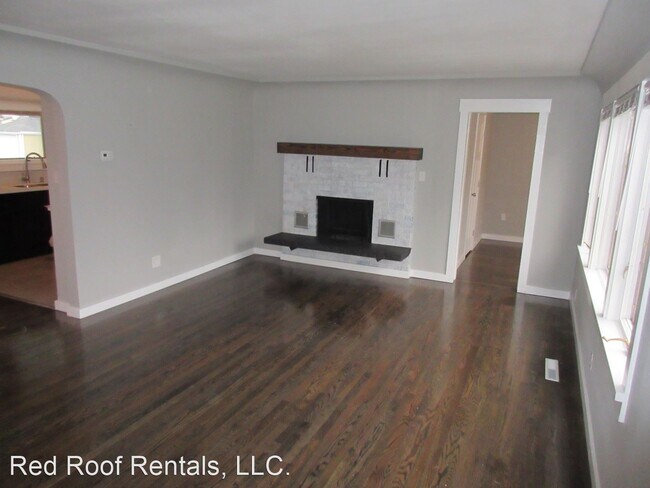 Building Photo - 3 br, 1 bath House - 3611 N 12th St