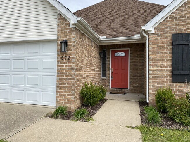 Foto del edificio - 572 Branchwood Ave