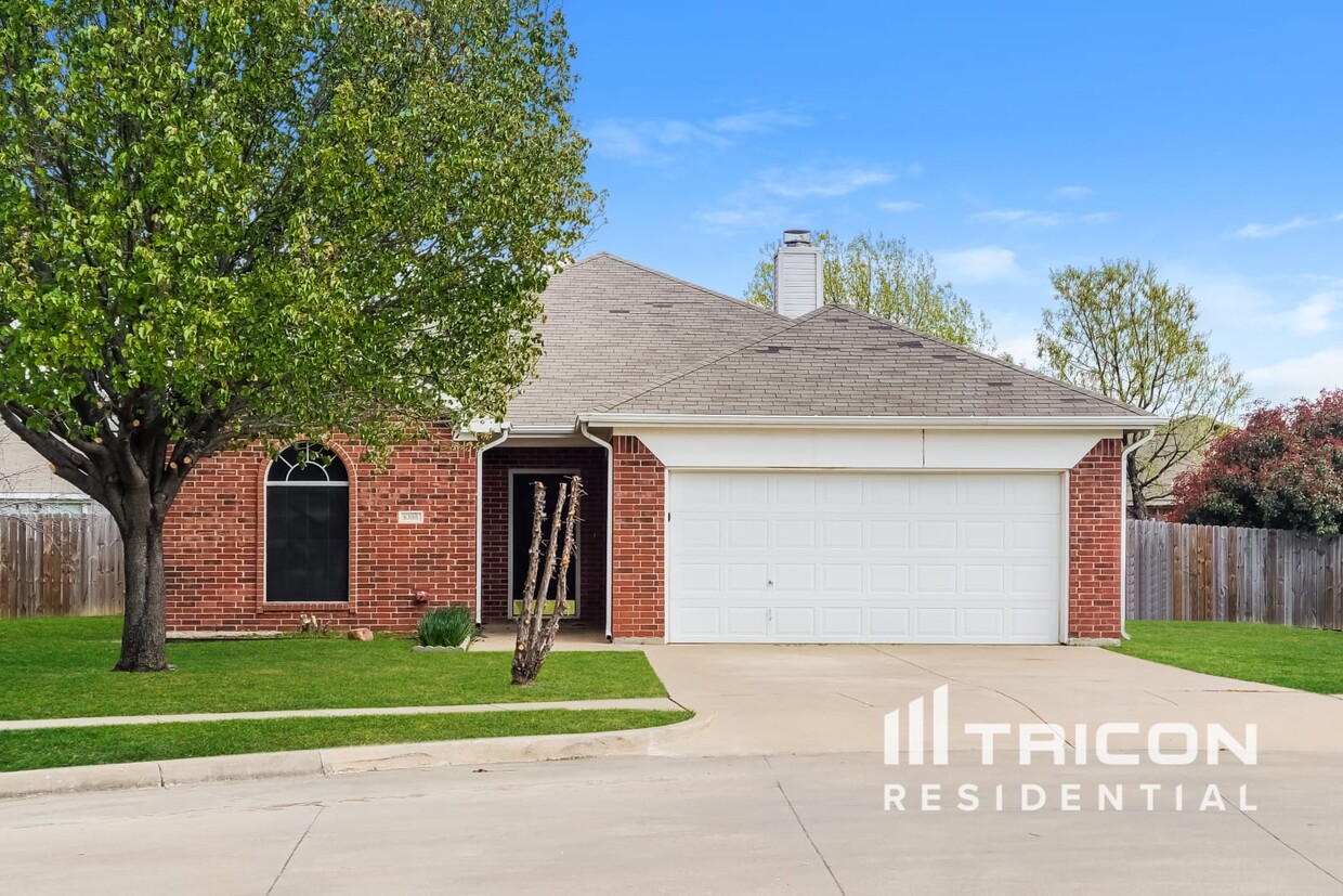 Foto principal - 6300 Downeast Dr