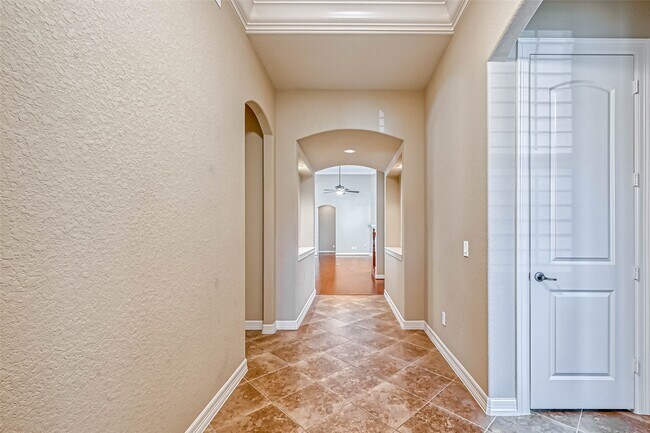 Foto del edificio - 5014 Fairford Dr