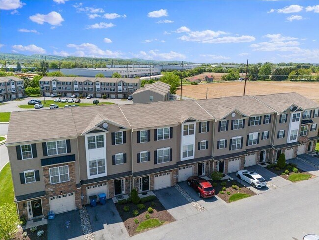 Building Photo - 7025 Pioneer Dr