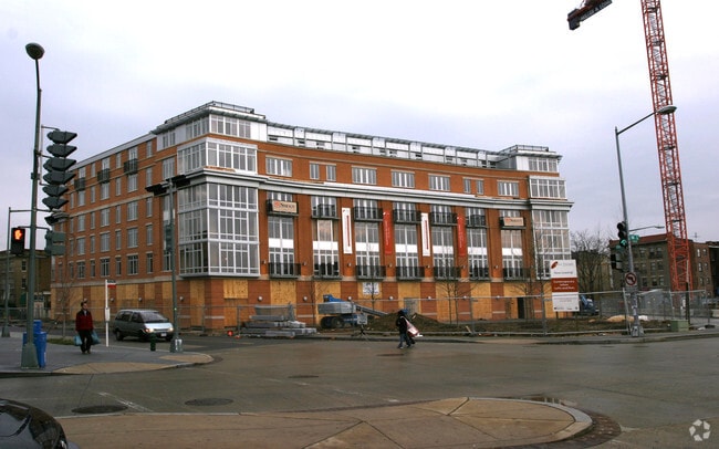 Building Photo - Kenyan Square Condominiums