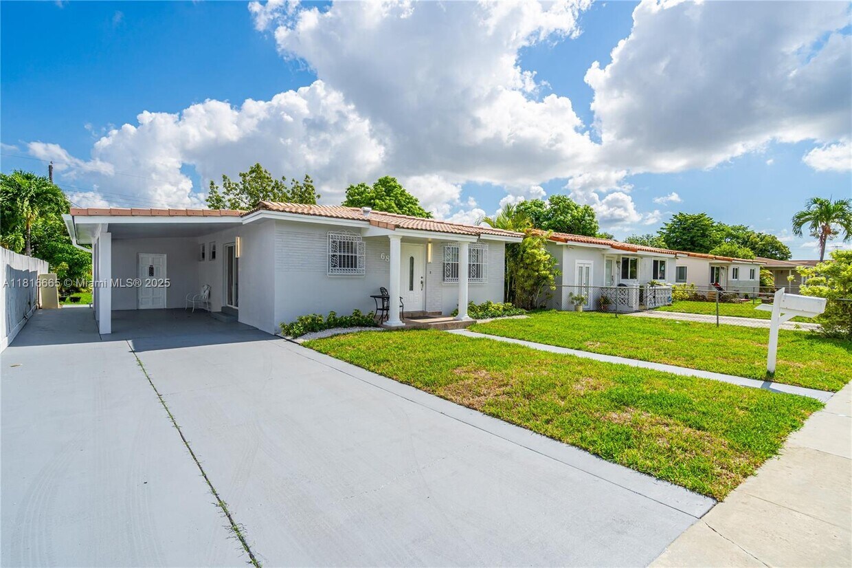 Foto principal - 685 W 35th St