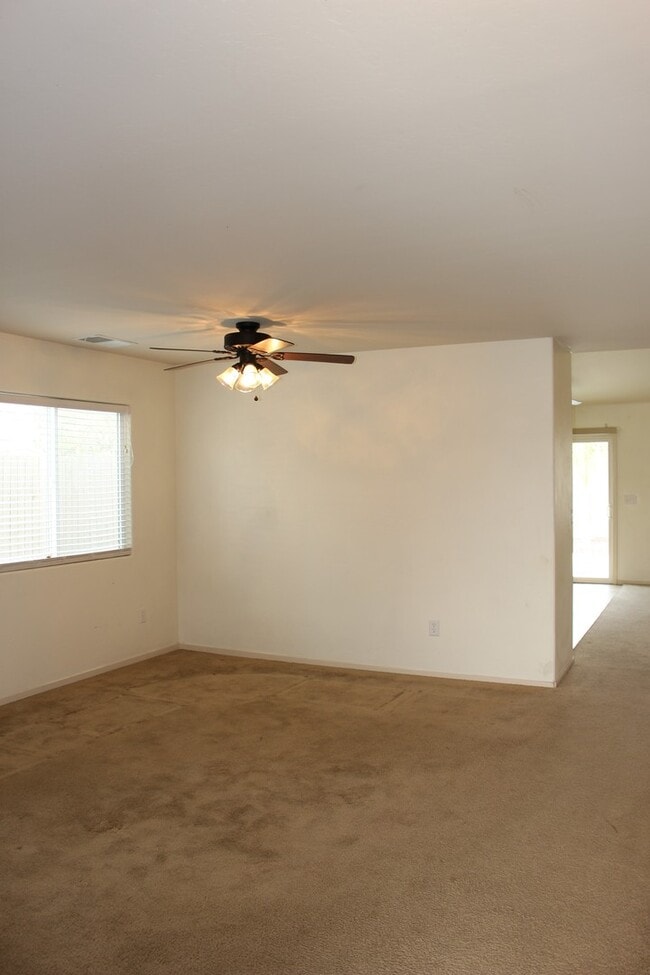 Building Photo - 208 Agile Way