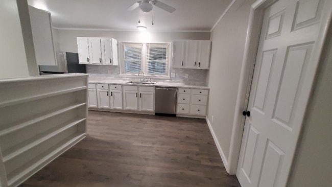 Foto del edificio - 330 Fager Dr