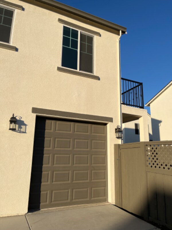 Foto principal - 2938 Granger St