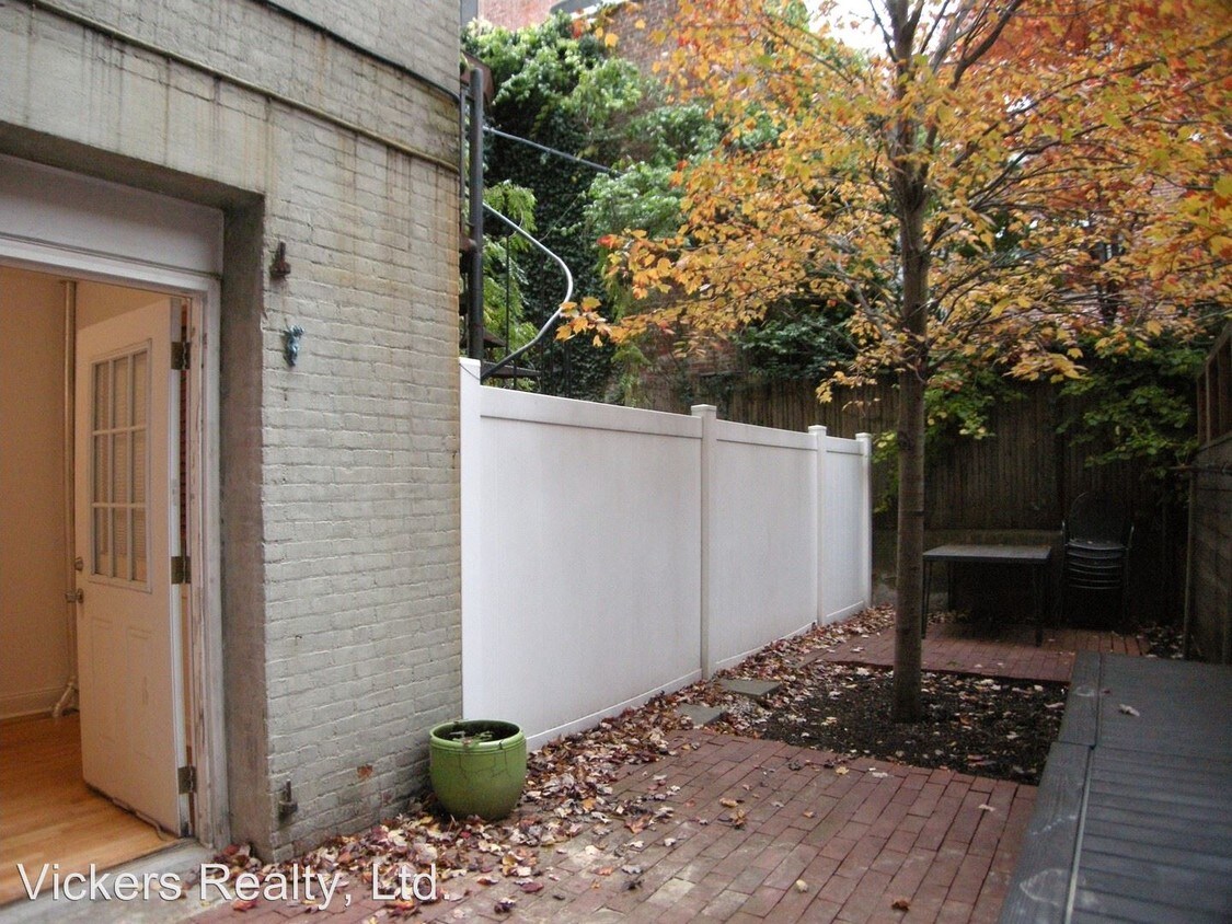 Primary Photo - 22 E 93rd St
