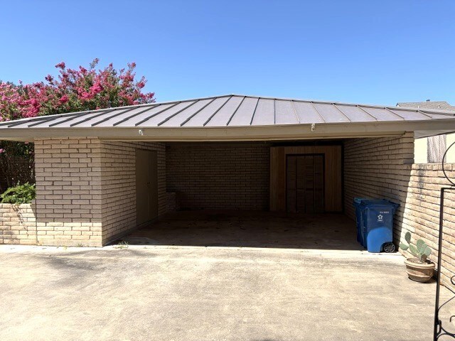 Foto del edificio - 531 Fairway Ct