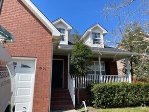 Building Photo - 1040 Blairfield Dr