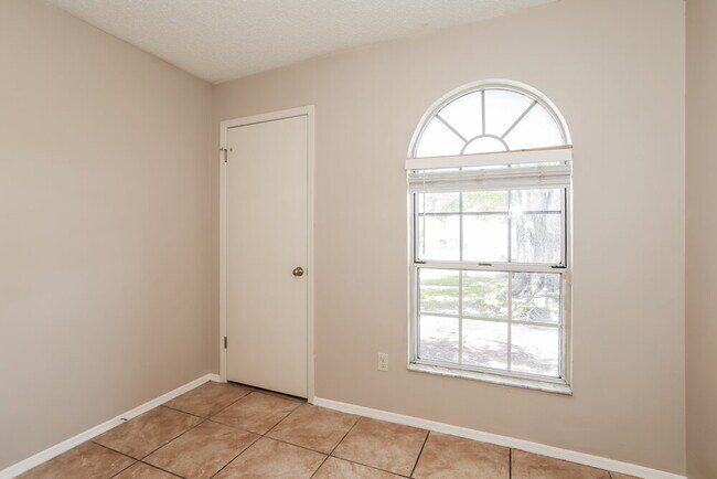 Foto del edificio - 8327 Argyle Corners Ct