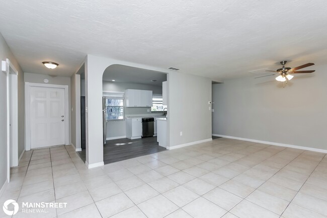 Foto del edificio - 5427 Knollwood Pl