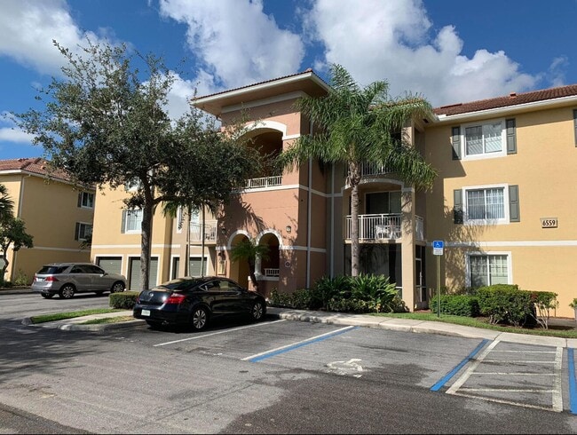 Building Photo - 6559 Emerald Dunes Dr