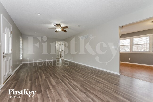 Building Photo - 716 SW Williams St