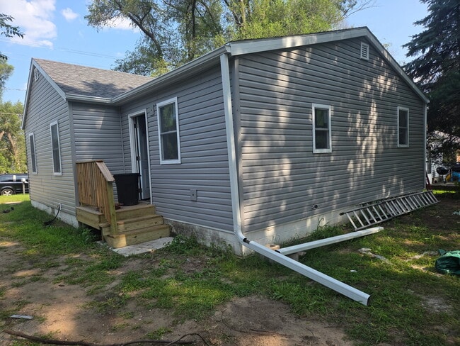 Building Photo - 222 S Hackett St